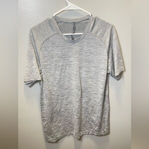 Lululemon Men's Gray Metal Vent Tech Short Sleeve‎ T Shirt Size Medium